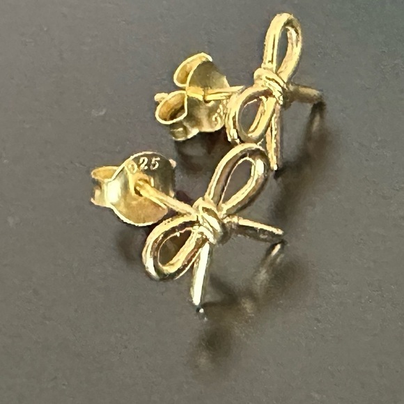 COPY - 14k Gold Dainty Bowtie Stud Earrings - Picture 4 of 8